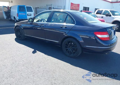 2008 Mercedes-Benz C 300 Luxury/Sport из США, поврежденный, VIN WDDGF54X18F165832